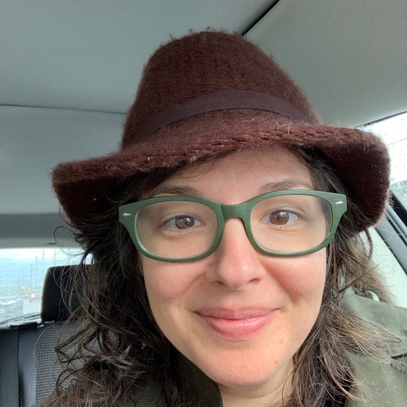 Meet your Posher, Kim - Picture 1 of 1